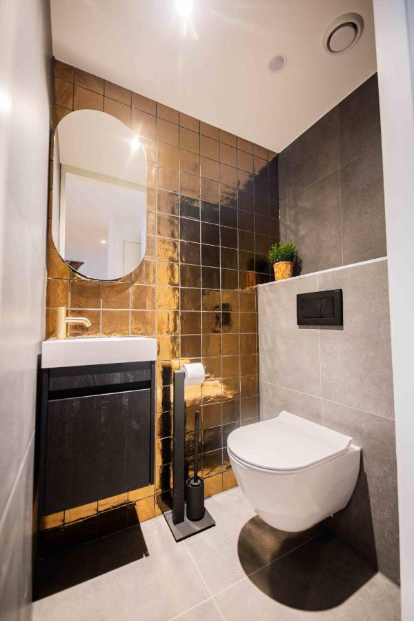 Historical 80m2 Retreat With Sauna Option - R51b